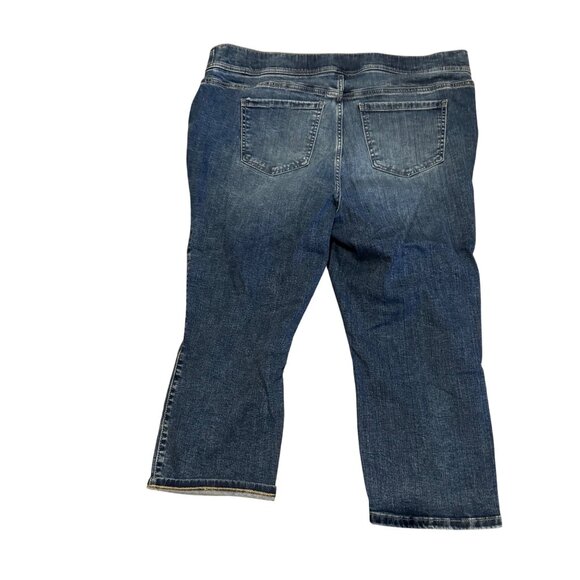 Torrid Crop Lean Jeans Women's Size 2X Distressed Super Soft Denim Blue - Picture 3 of 5